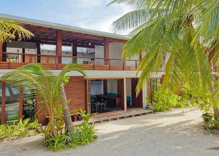 Aveyla Manta Village