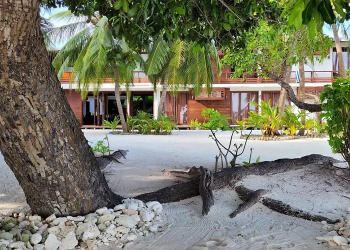 Aveyla Manta Village