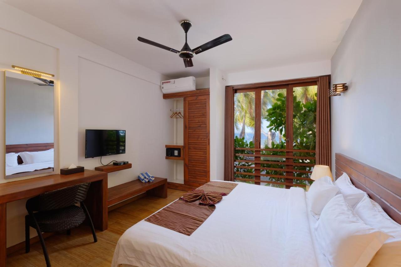 Aveyla Manta Village